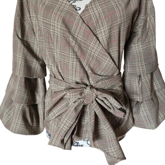 Do+Be Plaid Wrap Top with tiered bell sleeves size medium - Picture 2 of 16